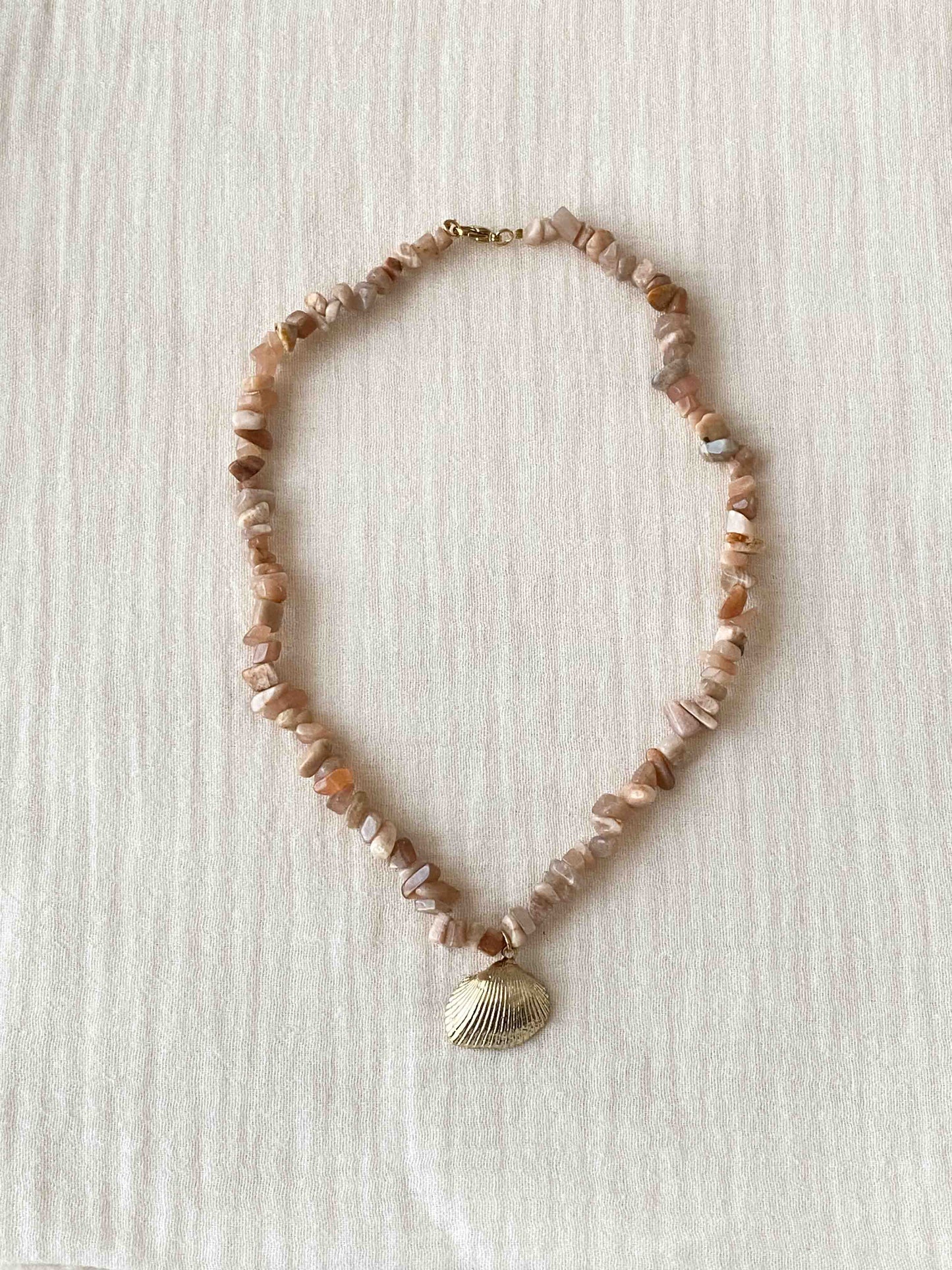 SAND - Collar mineral rosa